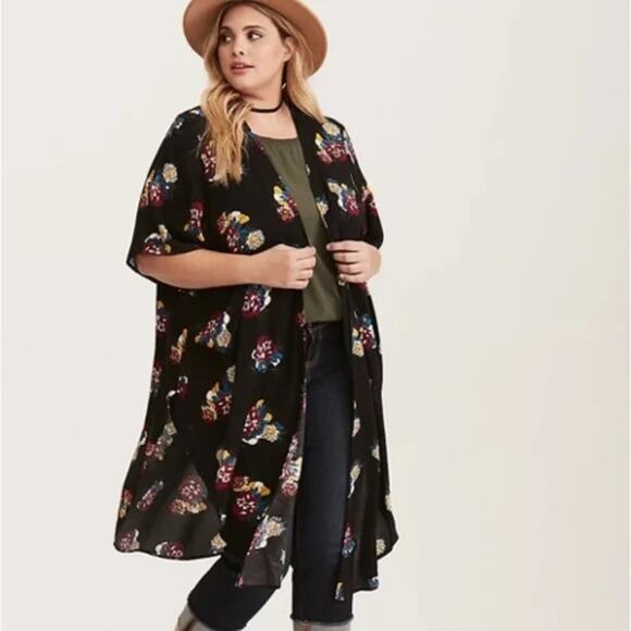 TORRID | Size 1X/2X | 100% Rayon Black Floral Shirttail Kimono Cardigan Duster - Picture 1 of 8